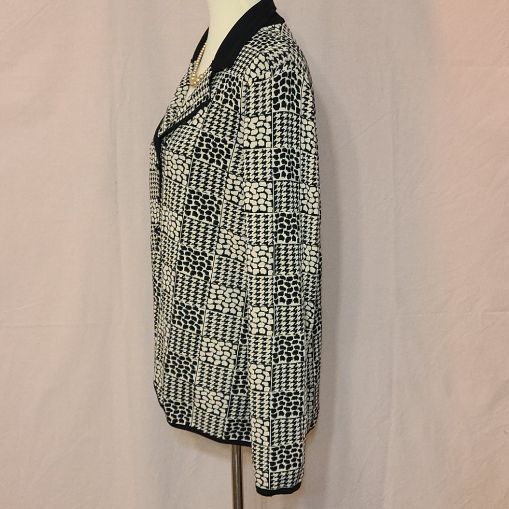 Grace Collared Pattern Cardigan - Picture 3 of 4